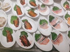 -雍容荟帝王蟹活龙虾展台自助(IFS黑金店)