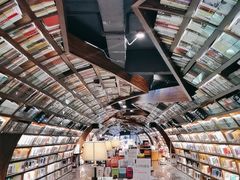 -钟书阁(珍园店)