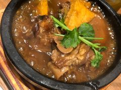 德宏腌菜趴猪蹄-云海肴·汽锅鸡·云南菜(天山百盛优客店)