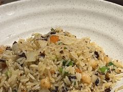 -MONICH牛排融合餐厅(和义大道购物中心店)