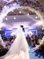 点击看大图 -艾米丽婚纱礼服