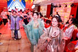 -上海绛芸轩汉服馆(松江店)