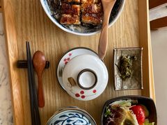 鳗鱼盖饭定食-自由之丘