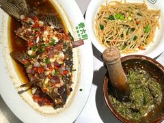 -费大厨辣椒炒肉(黄兴中心广场店)