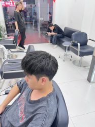 -乾健·烫染·接发SALON