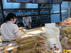 面包甜点陈列柜-糕材生•糕点•生日蛋糕(兴华街店)