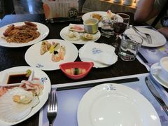 -小天鹅戴斯酒店鲸鲨百汇创作料理