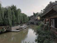 -雪山彩虹谷景区