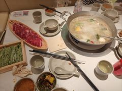 -左庭右院鲜牛肉火锅(金山万达店)