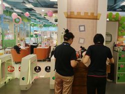 -莫莉幻想儿童乐园(三河燕郊永旺店)