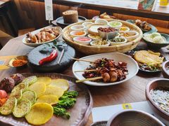 -包整·丝娃娃(一览甲秀楼风景店)