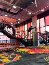 -嗨翻Hi-Fun竞技主题乐园·蹦床团建生日聚会(五棵松华熙店)