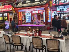 -刘姐啤酒鱼民族演艺餐厅(西街总店)