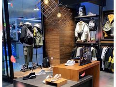 -VANS(槐坊万达店)