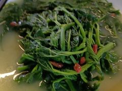 -五谷芳乳鸽王(海景店)