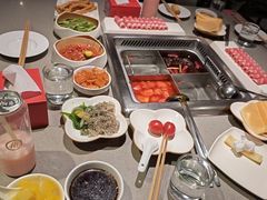 -海底捞火锅鲜切牛肉主题店(长寿路店)