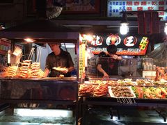-六合夜市