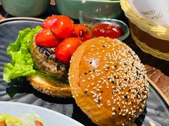 芝心牛肉汉堡-Let'sBURGERplus·非常创意汉堡(三里屯店)