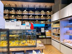 面包甜点陈列柜-华丰贺氏(营迹店)