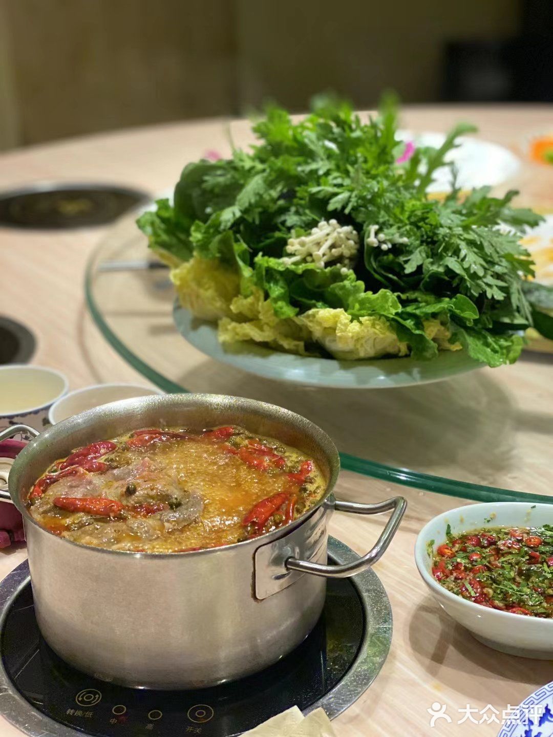 外皮酥脆可口，别看个头不大，料可是很实在