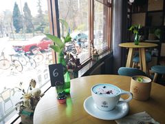 -ZING COFFEE 镜咖啡