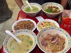 -金杨拉面王小吃面馆·牛三宝面·红烧牛肉粉