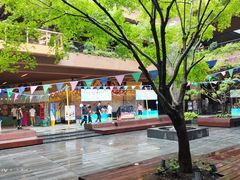 -瑞虹新天地月亮湾