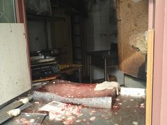 -梅记大块头爆鱼店(乍浦路店)