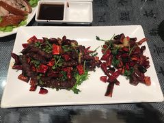 铁板豉椒牛柳-京尊烤鸭店JINGZUN(春秀路店)