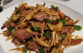 Mangshan Cured Meat Stir-fried Cliff Bamboo Shoots