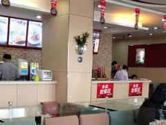 大堂-李先生牛肉面大王(营口大润发店)