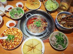 -大众跷脚牛肉馆·非遗传承单位(峨眉山店)