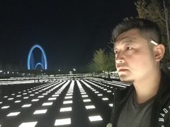 -南京眼步行桥