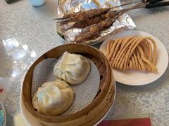 -汗腾格里·风味餐厅(新疆驻京办店)