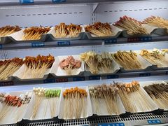-马路边边串串香形象店(磐石路店)