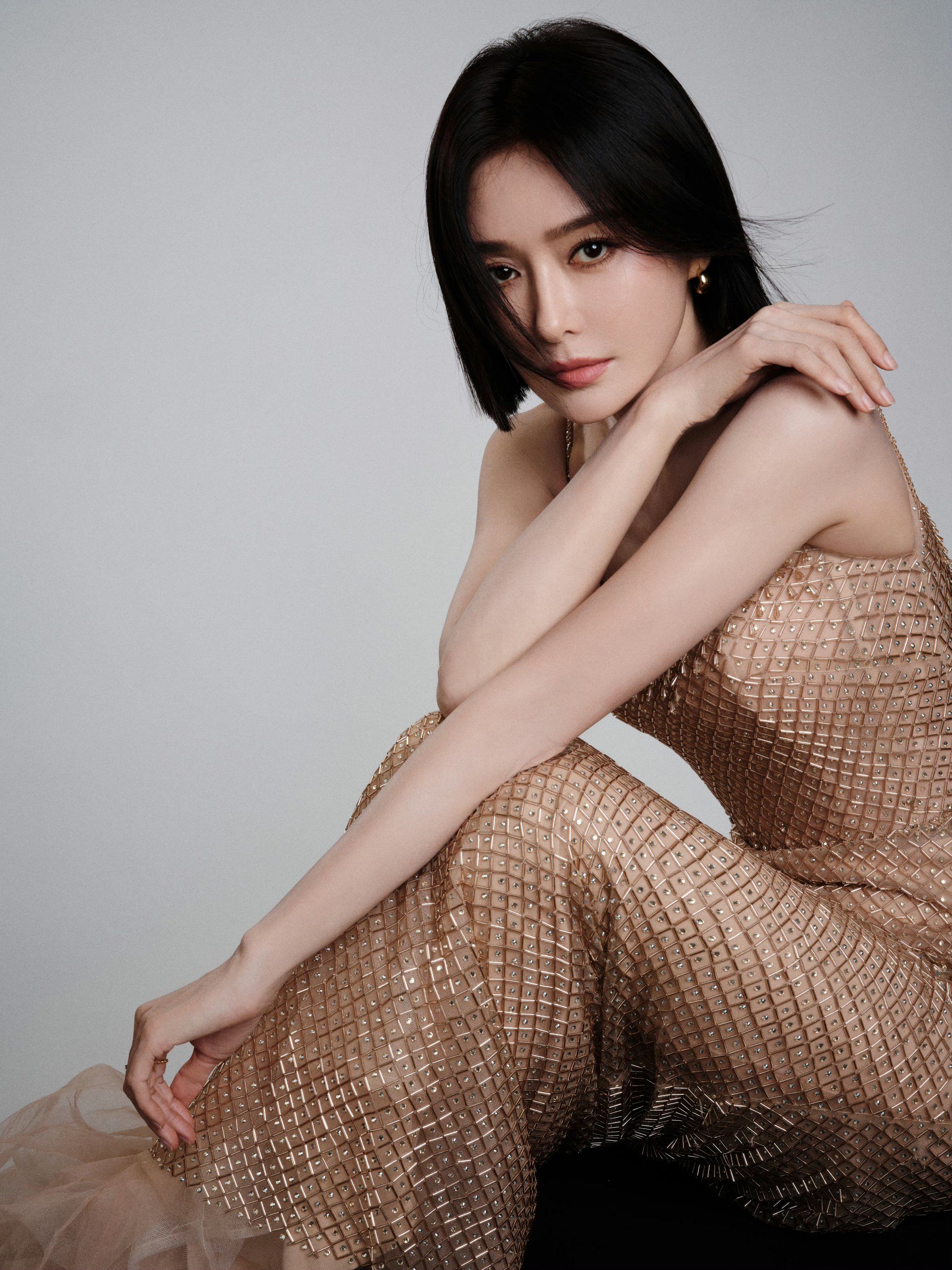 ✨leo星光✨秦岚身穿leo brida