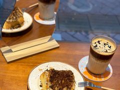 -C.Y Cafe