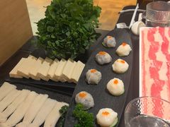 -鲜入唯煮·港式海鲜牛肉火锅(金宝街店)