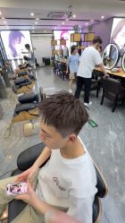 -藤野造型烫染·漂发