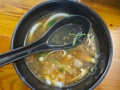 -丽虹云南过桥米线(兴工街店)