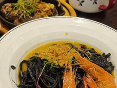 -秘密旅行Bonjour(黑金冠 江南西店)