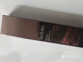 给大家种草一个超好用的眼霜，牌子是高丽雅娜眼霜