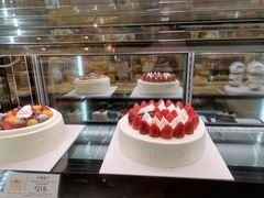 草莓盛宴-巴黎贝甜(豪浦店)