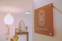 -DAZZLING BEAUTY美甲•美睫专门店