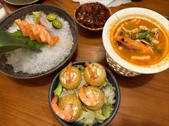 -俊屋料理·烧鸟·寿司·日泰融合菜(星际云汇店)