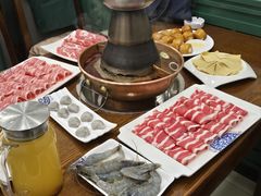 -楼外楼大刀肉传统火锅居(博学路店)