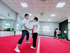 -艺桐年艺术培训中心