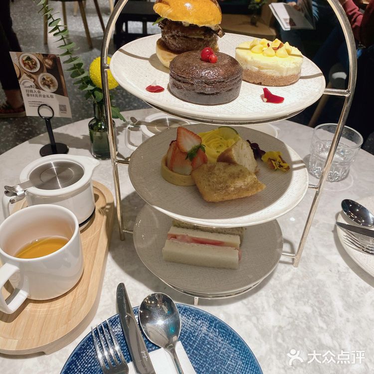 gaga国贸新店，地下花园网红下午茶[吐]｜北京探店