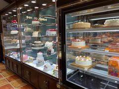 面包甜点陈列柜-红跑车蛋糕世界(清江路店)