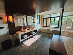 -海南清水湾莱佛士酒店